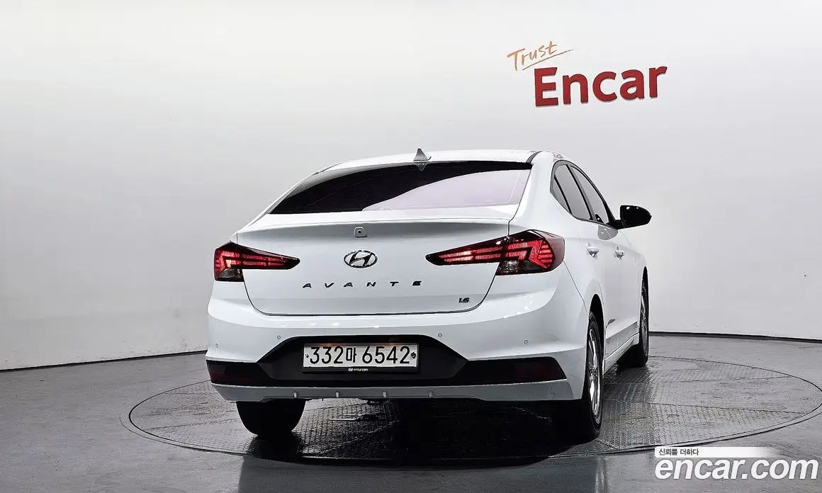 Hyundai Avante 2020 1.6 автомат (гидро), фото 4