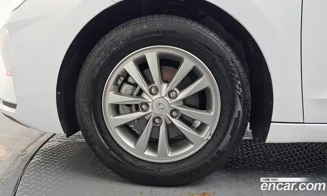 Hyundai Avante 2020 1.6 автомат (гидро), миниатюра 5