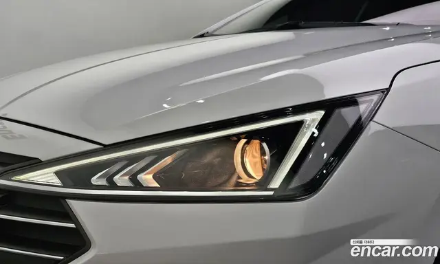 Hyundai Avante 2020 1.6 автомат (гидро), миниатюра 8