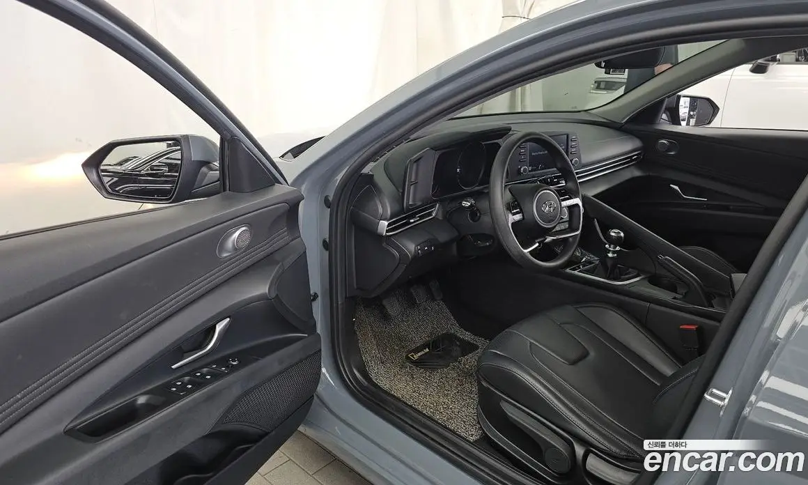 Hyundai Avante 2021 1.6 механика, фото 13