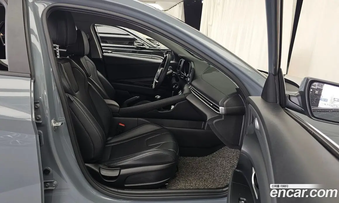 Hyundai Avante 2021 1.6 механика, фото 17