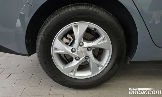 Hyundai Avante 2021 1.6 механика, миниатюра 5