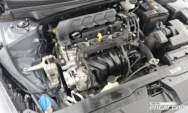 Hyundai Avante 2021 1.6 механика, миниатюра 6