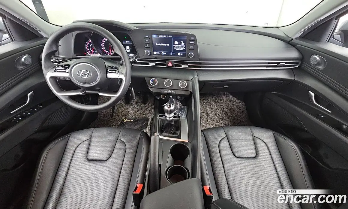 Hyundai Avante 2021 1.6 механика, фото 10