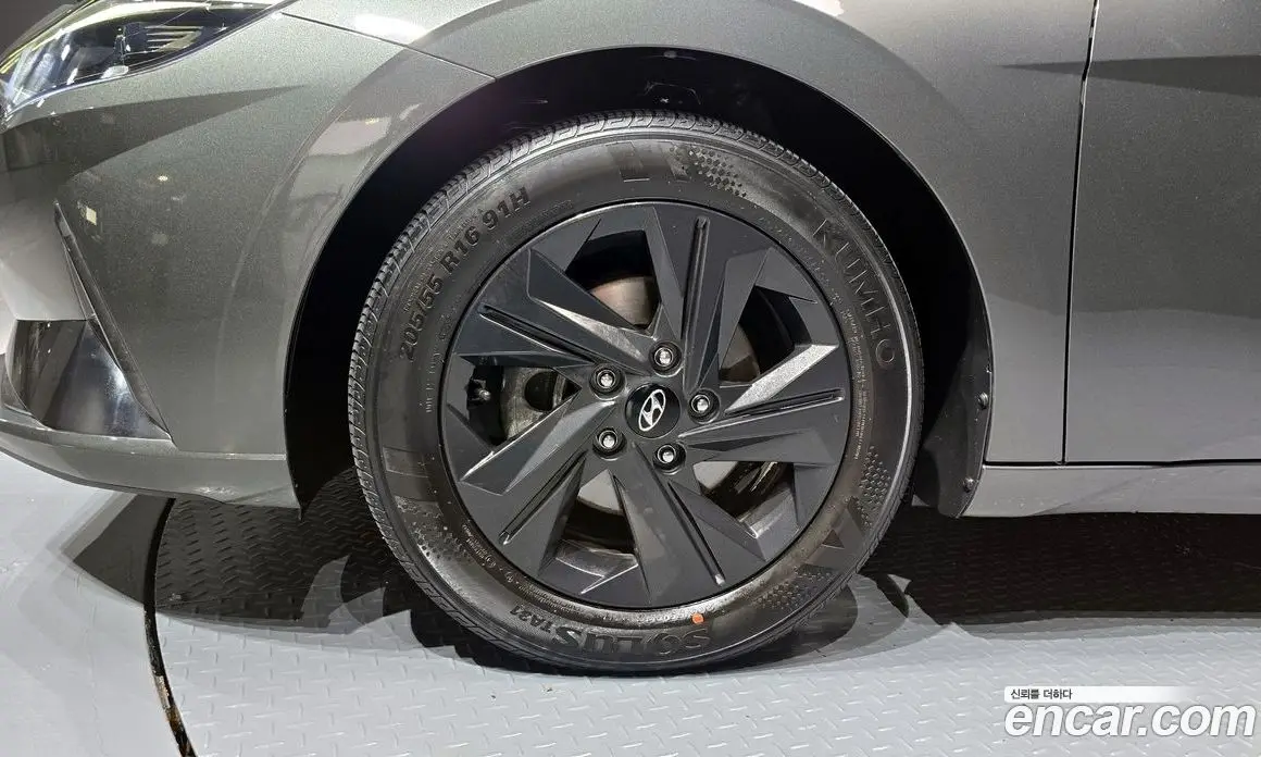 Hyundai Avante 2022 1.6 автомат (гидро), фото 5