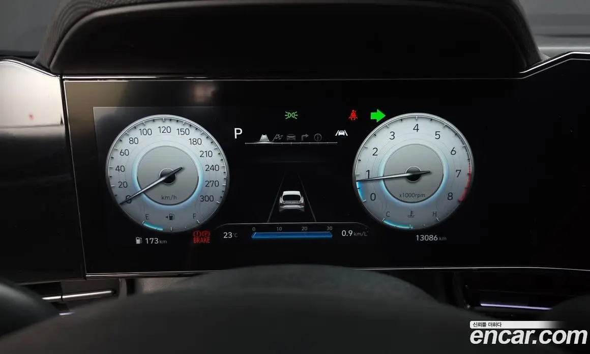 Hyundai Avante 2022 2.0 автомат (гидро), фото 11