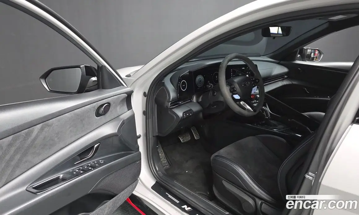 Hyundai Avante 2022 2.0 автомат (гидро), фото 13