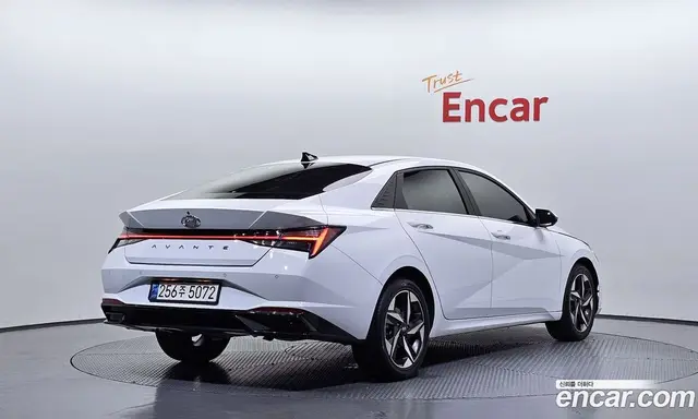 Hyundai Avante 2022 1.6 автомат (гидро), миниатюра 2