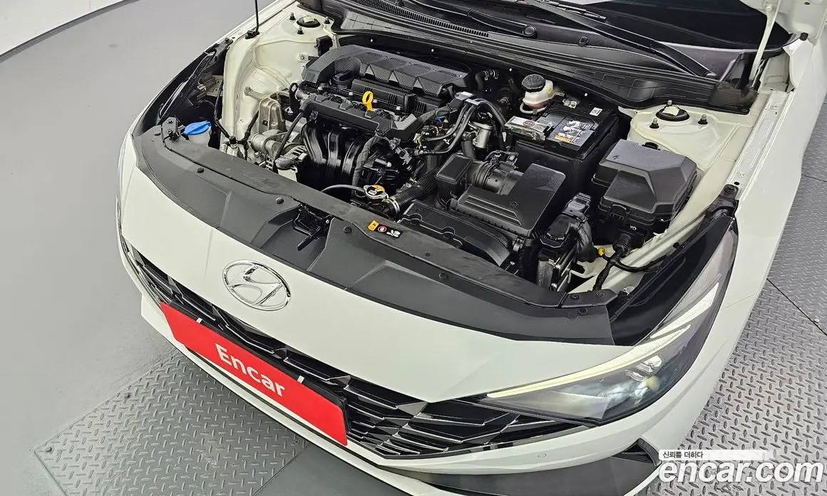 Hyundai Avante 2022 1.6 автомат (гидро), фото 6