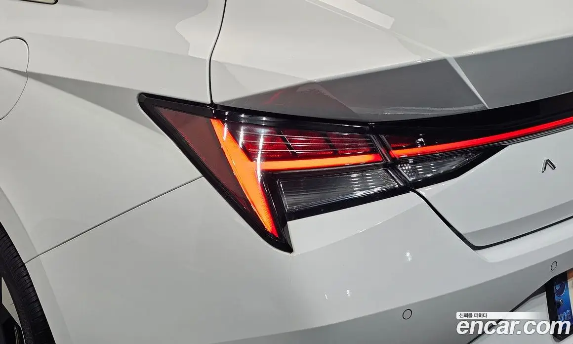Hyundai Avante 2022 1.6 автомат (гидро), фото 9