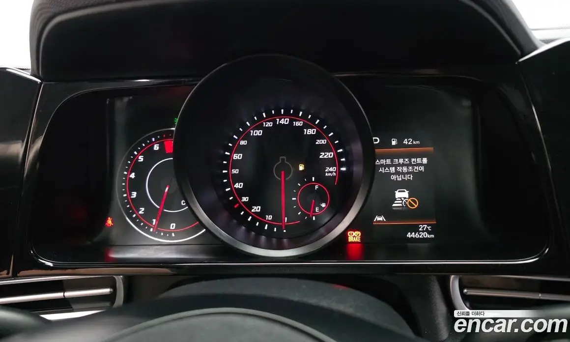 Hyundai Avante 2022 1.6 автомат (гидро), фото 11