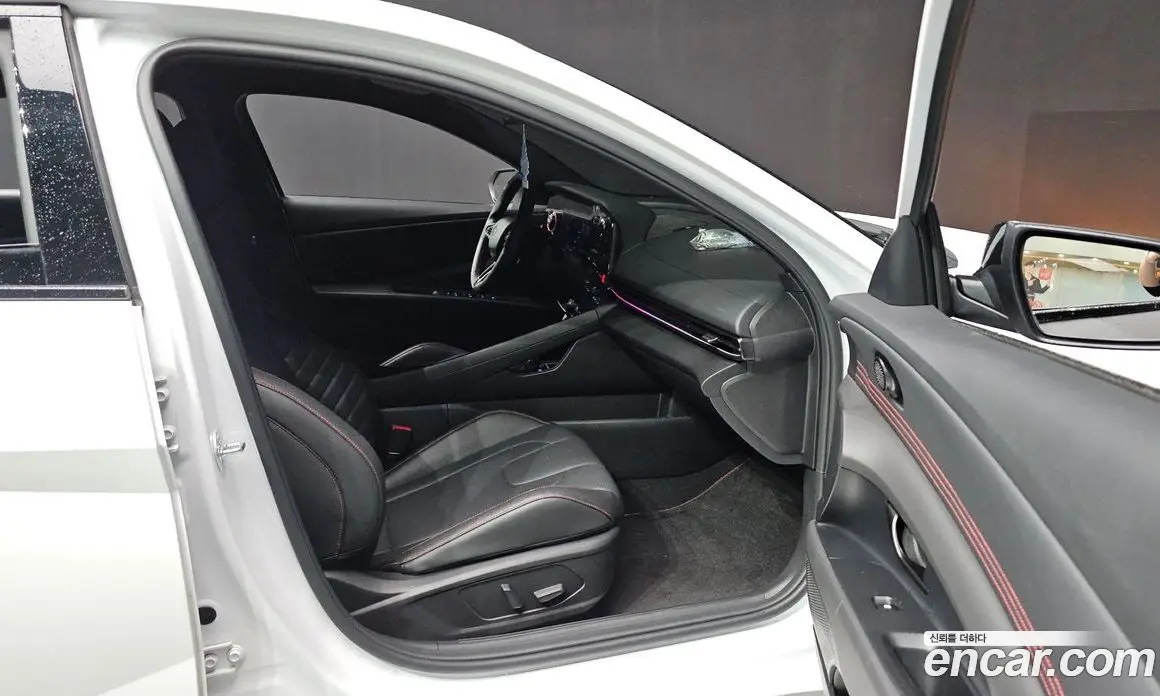 Hyundai Avante 2023 1.6 автомат (гидро), фото 24