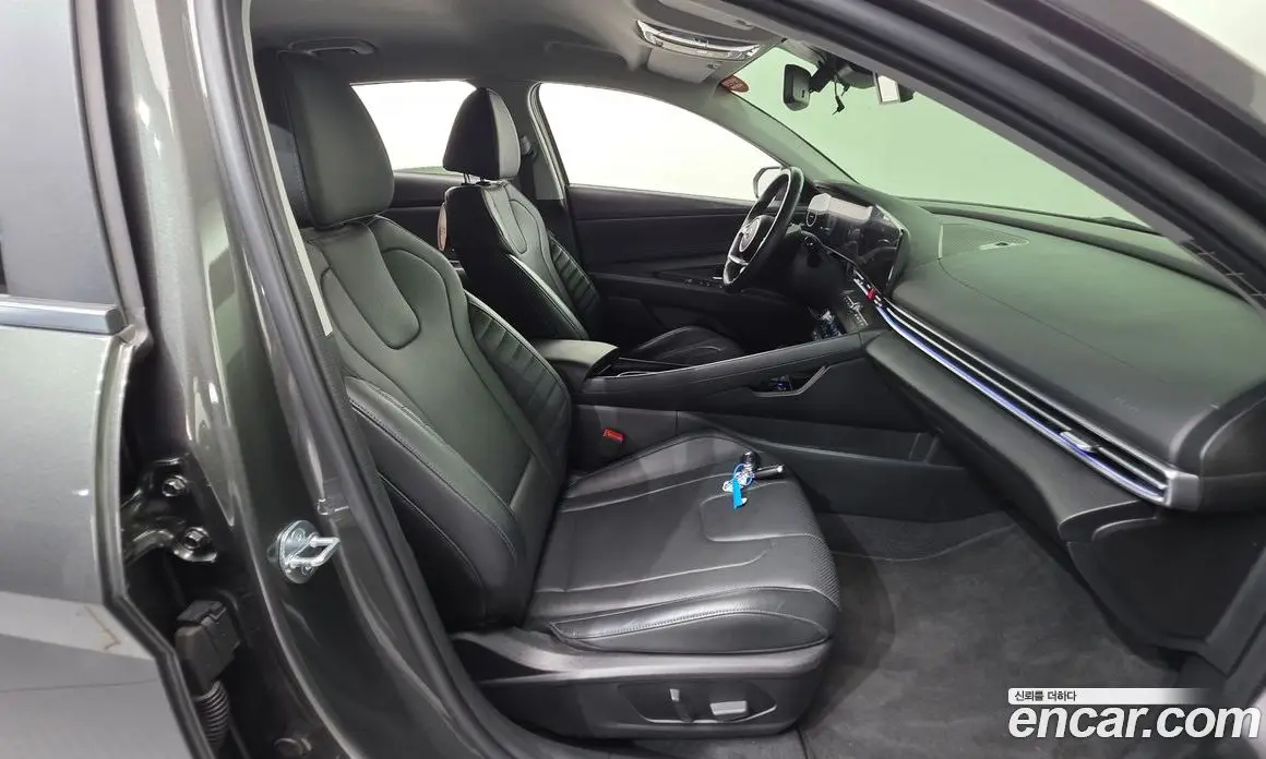Hyundai Avante 2023 1.6 автомат (гидро), фото 16