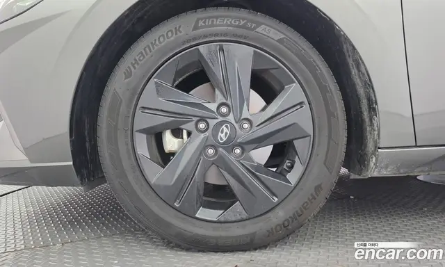 Hyundai Avante 2023 1.6 автомат (гидро), миниатюра 5
