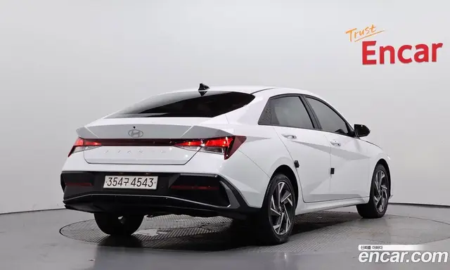 Hyundai Avante 2023 1.6 автомат (гидро), миниатюра 2