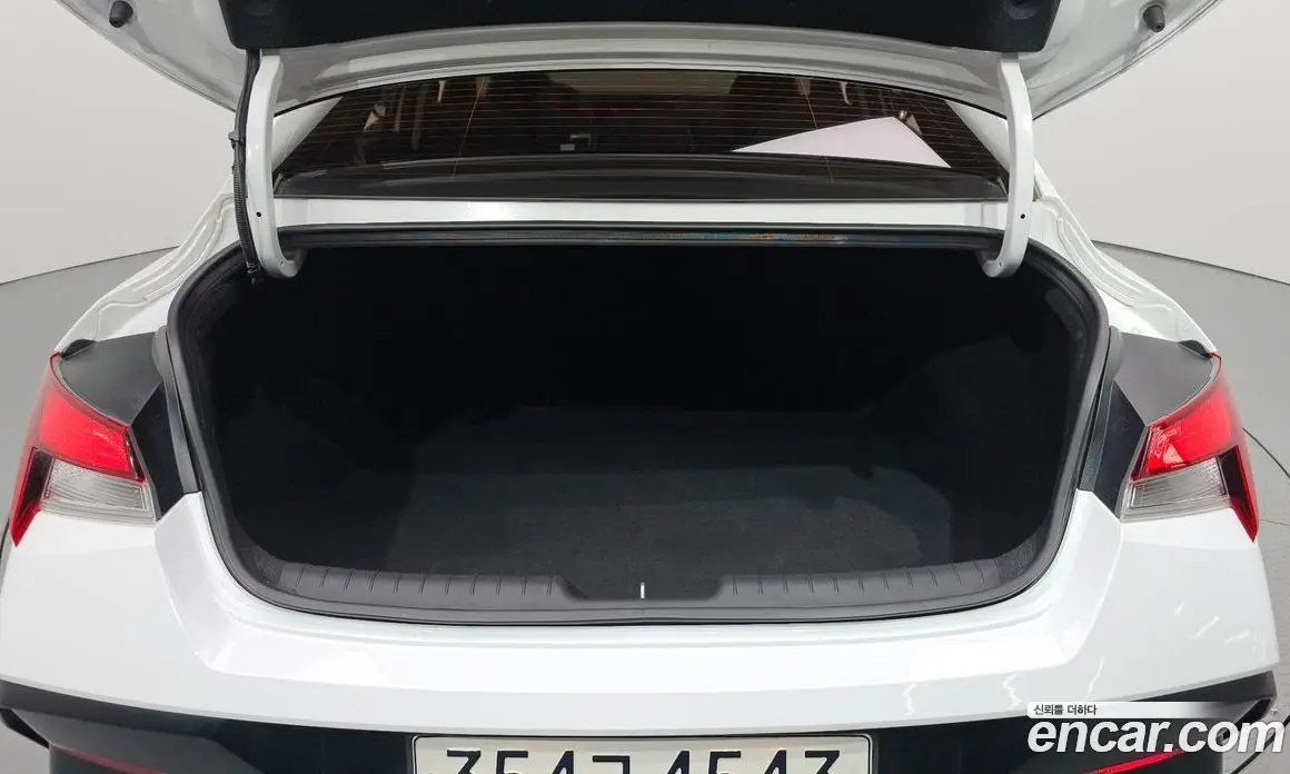 Hyundai Avante 2023 1.6 автомат (гидро), фото 20