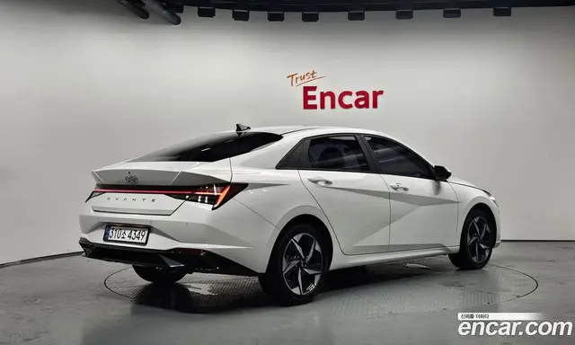 Hyundai Avante 2023 1.6 автомат (гидро), миниатюра 2