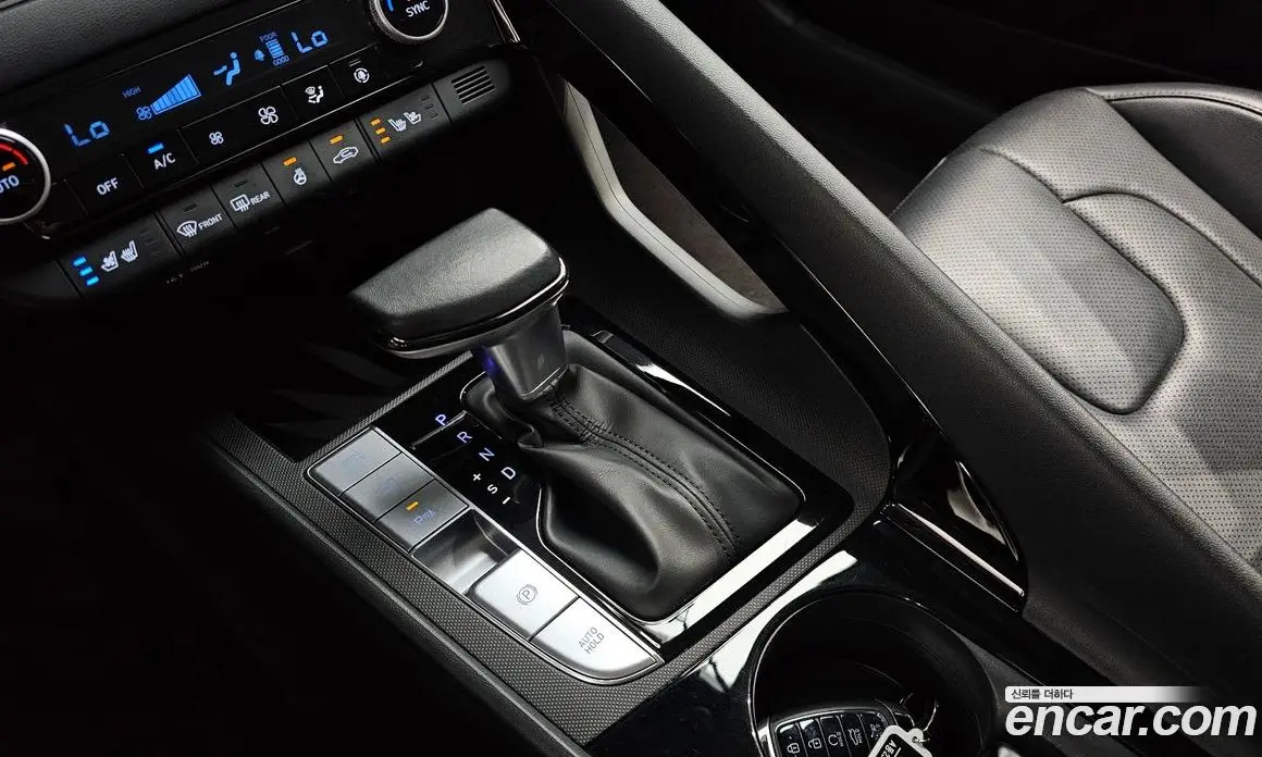 Hyundai Avante 2023 1.6 автомат (гидро), фото 12