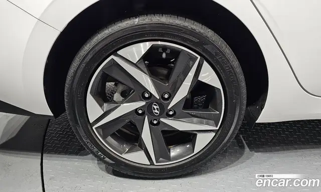 Hyundai Avante 2023 1.6 автомат (гидро), миниатюра 5