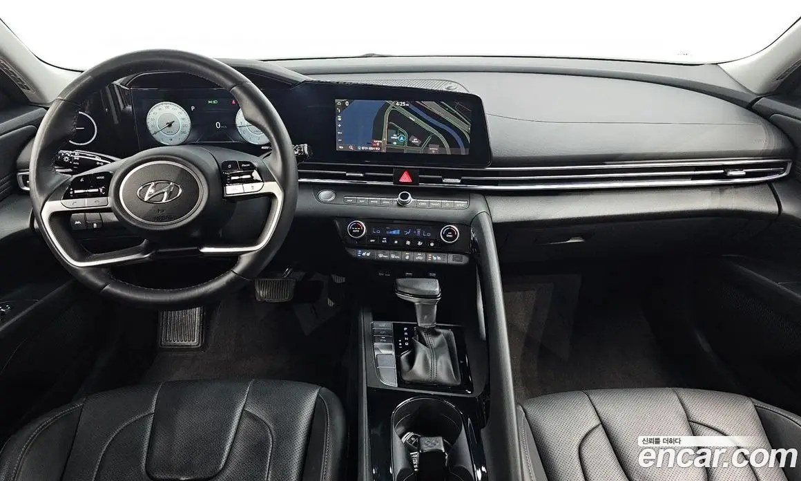 Hyundai Avante 2023 1.6 автомат (гидро), фото 10