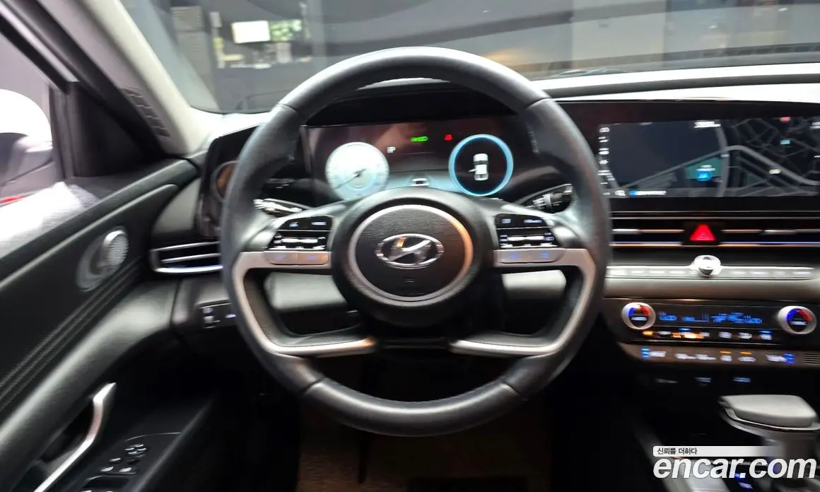 Hyundai Avante 2023 1.6 автомат (гидро), фото 19