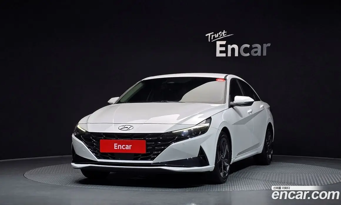 Hyundai Avante 2023 1.6 автомат (гидро), фото 3