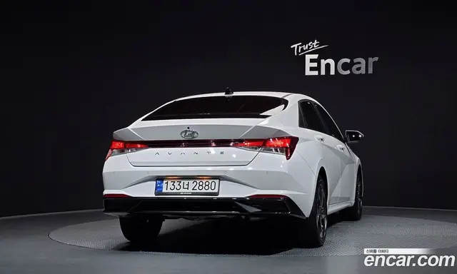 Hyundai Avante 2023 1.6 автомат (гидро), миниатюра 4