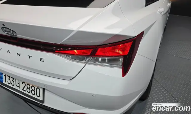 Hyundai Avante 2023 1.6 автомат (гидро), миниатюра 9