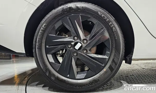 Hyundai Avante 2023 1.6 автомат (гидро), миниатюра 5
