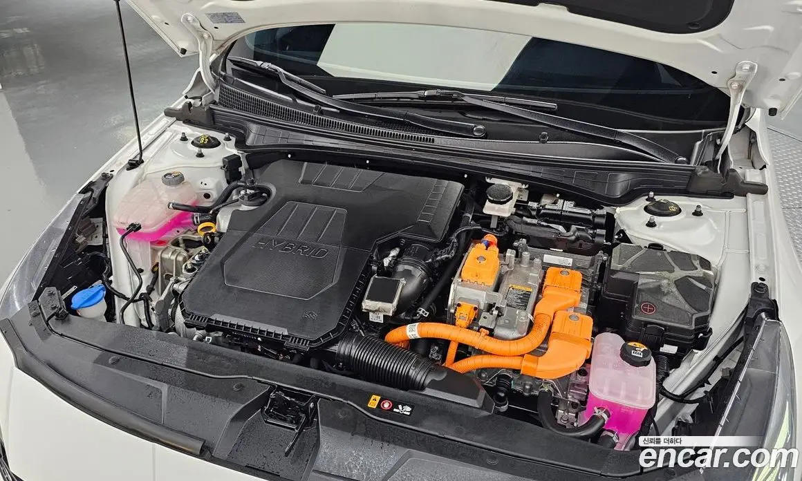 Hyundai Avante 2023 1.6 автомат (гидро), фото 6