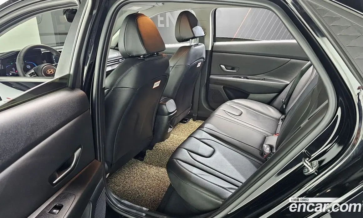 Hyundai Avante 2024 1.6 автомат (гидро), фото 16