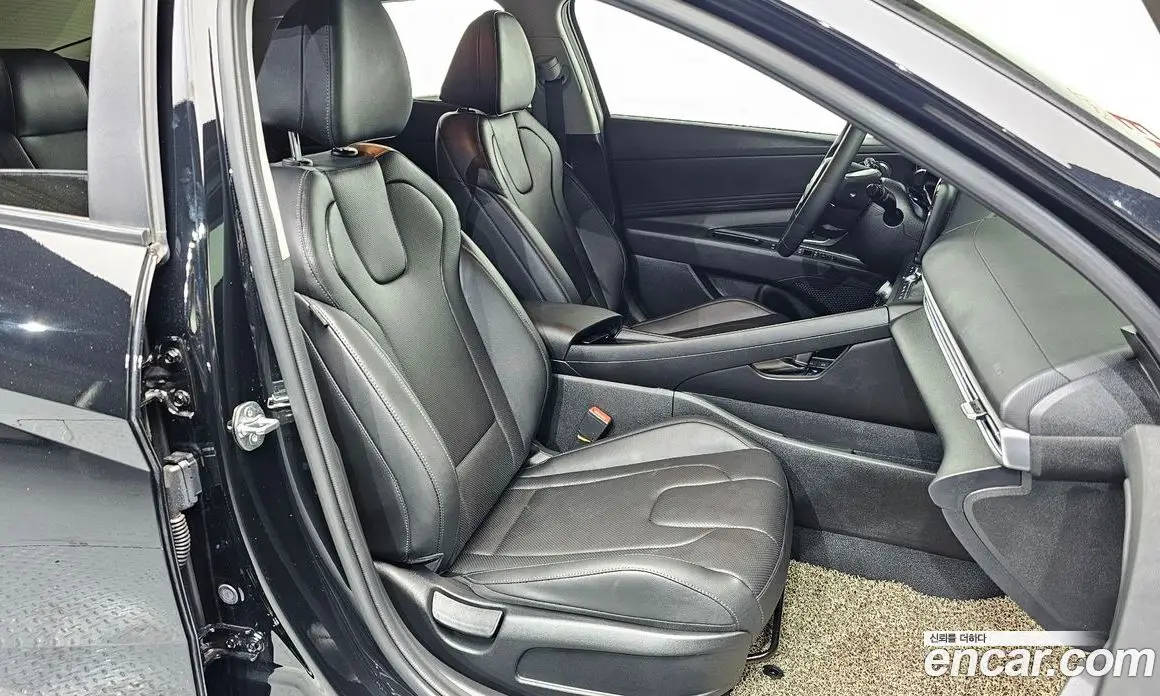 Hyundai Avante 2024 1.6 автомат (гидро), фото 17