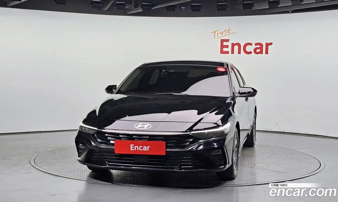 Hyundai Avante 2024 1.6 автомат (гидро), фото 3