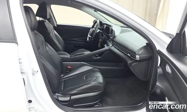 Hyundai Avante 2024 1.6 автомат (гидро), миниатюра 11