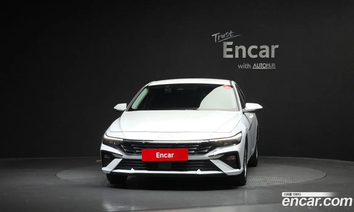 Hyundai Avante 2024 1.6 автомат (гидро), фото 3