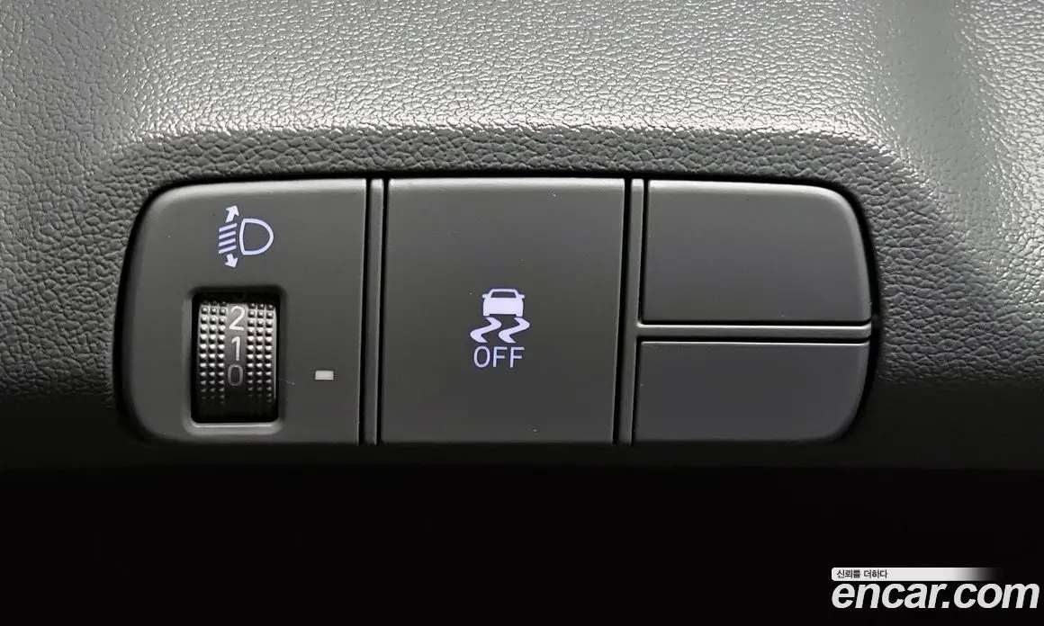Hyundai Avante 2024 1.6 автомат (гидро), фото 16