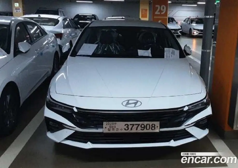 Hyundai Avante 2025 1.6 автомат (гидро), фото 1