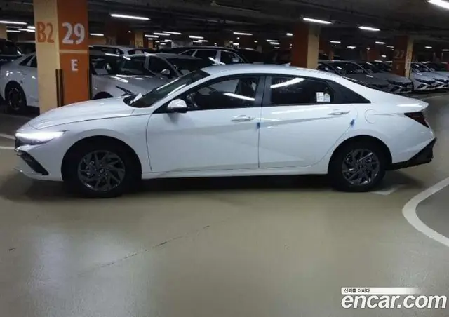 Hyundai Avante 2025 1.6 автомат (гидро), миниатюра 5