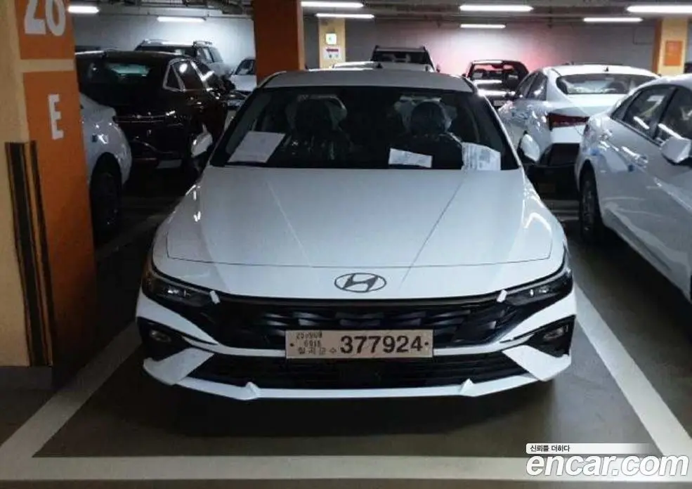Hyundai Avante 2025 1.6 автомат (гидро), фото 1