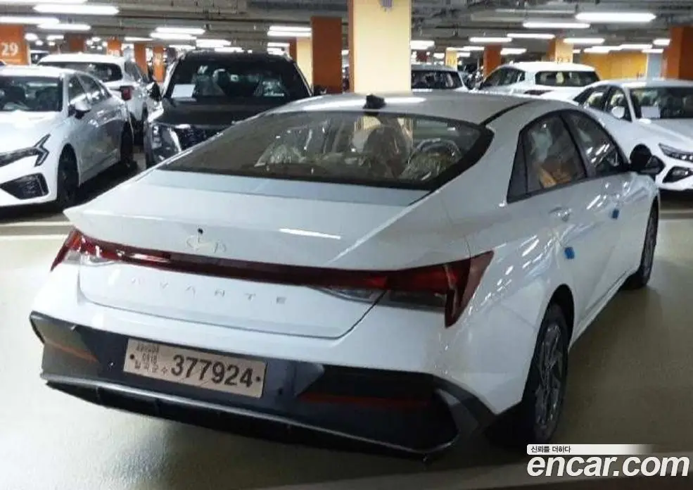 Hyundai Avante 2025 1.6 автомат (гидро), фото 6