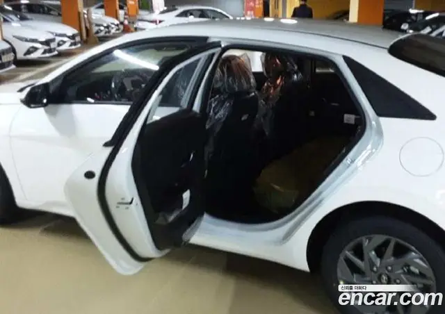 Hyundai Avante 2025 1.6 автомат (гидро), миниатюра 10