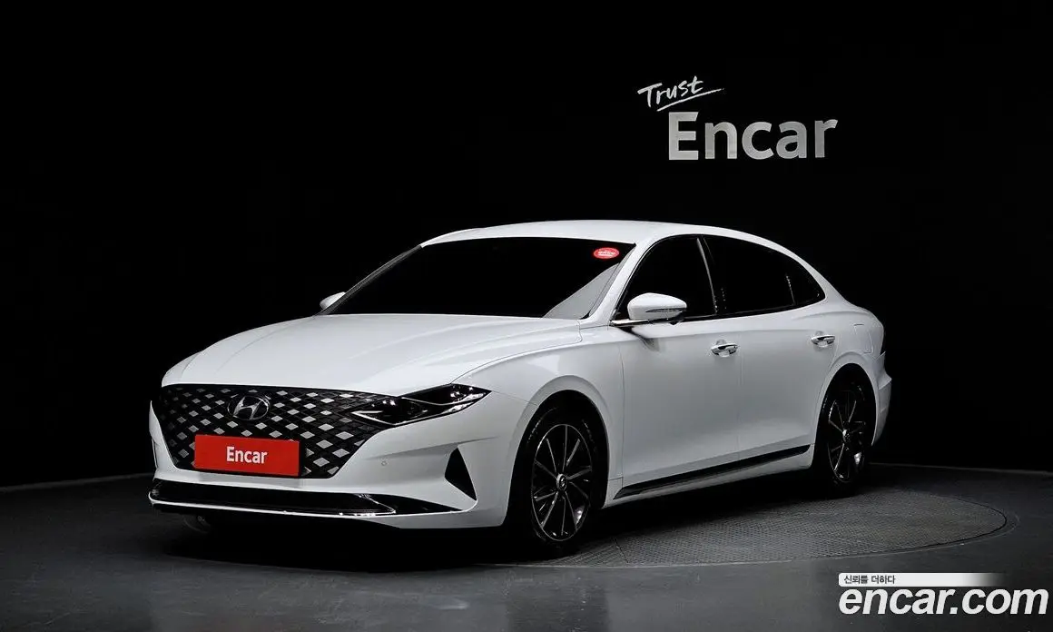 Hyundai Grandeur 2022 2.5 автомат (гидро), фото 1