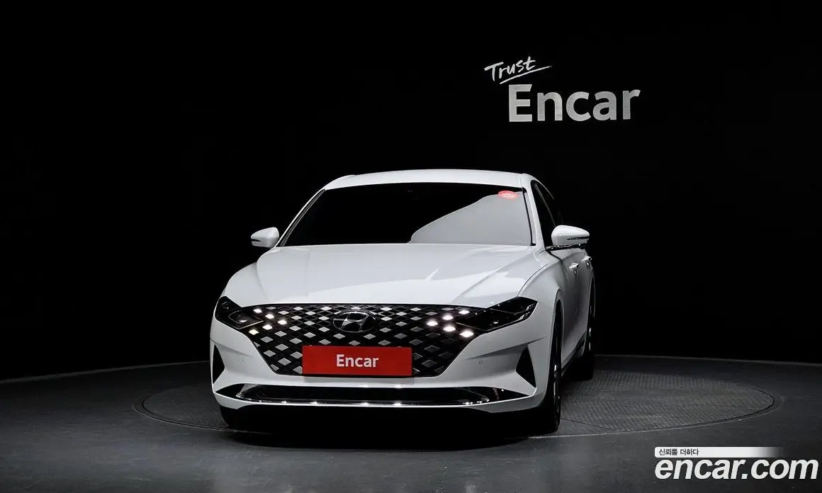 Hyundai Grandeur 2022 2.5 автомат (гидро), фото 3
