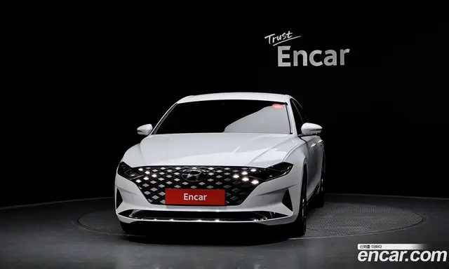 Hyundai Grandeur 2022 2.5 автомат (гидро), миниатюра 3
