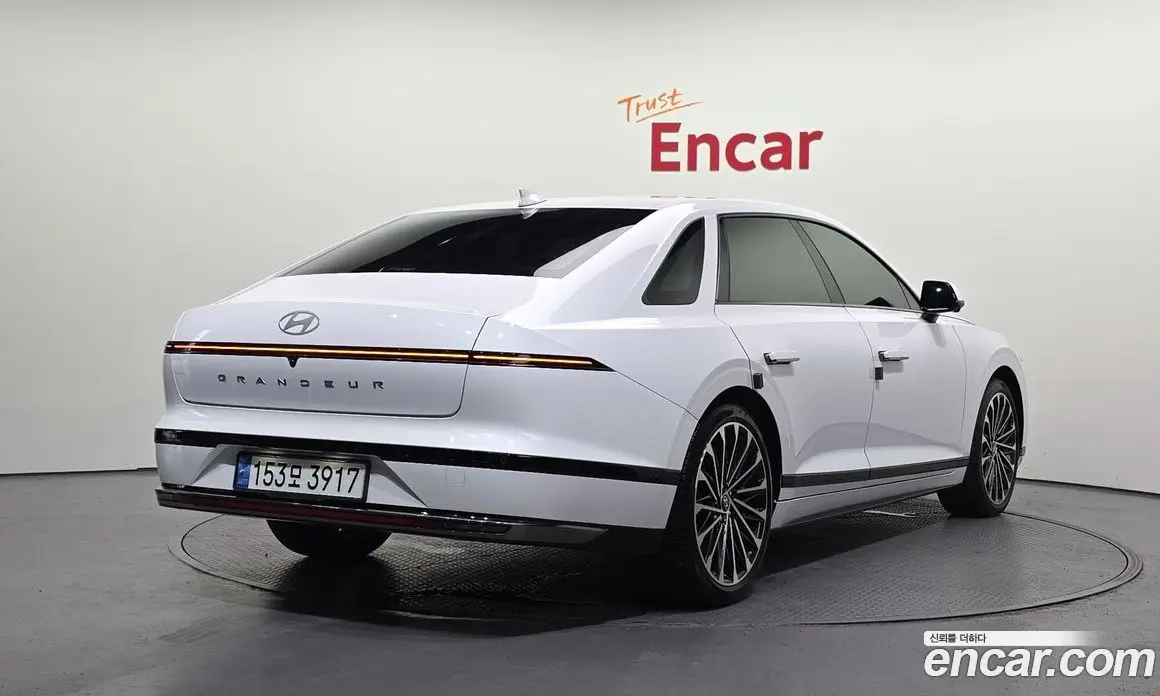Hyundai Grandeur 2022 2.5 автомат (гидро), фото 2
