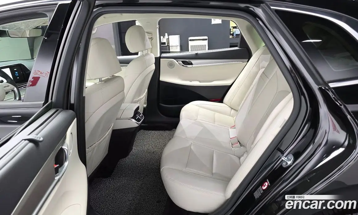 Hyundai Grandeur 2022 2.5 автомат (гидро), фото 17