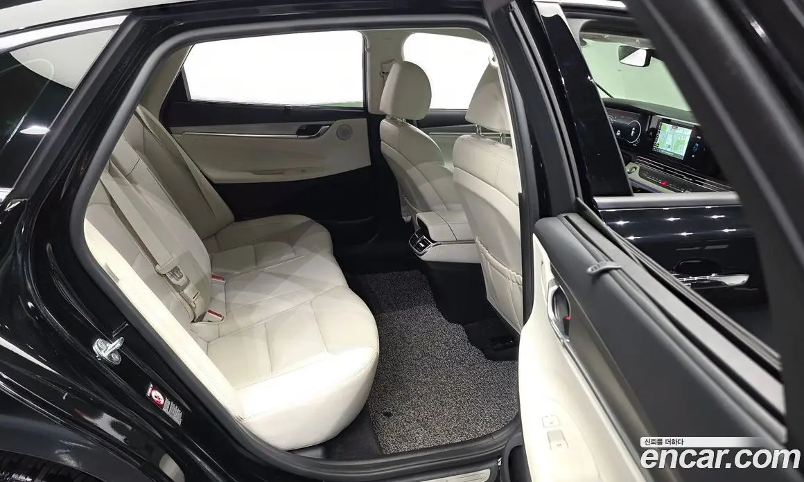 Hyundai Grandeur 2022 2.5 автомат (гидро), фото 18