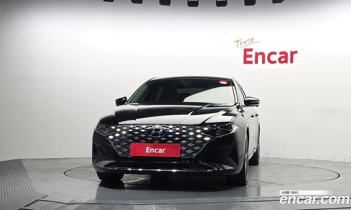 Hyundai Grandeur 2022 2.5 автомат (гидро), фото 3