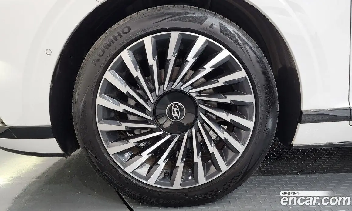 Hyundai Grandeur 2024 1.6 автомат (гидро), фото 5