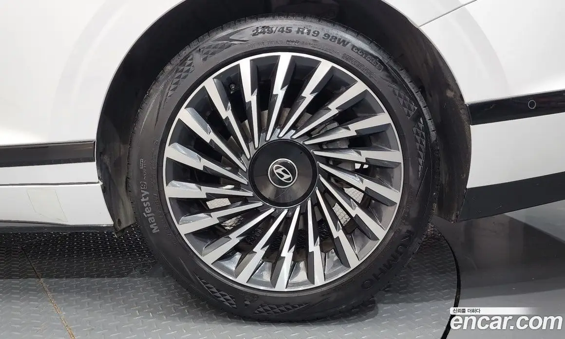 Hyundai Grandeur 2024 1.6 автомат (гидро), фото 7